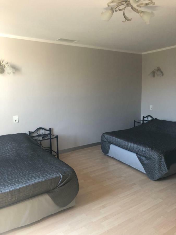 Hotel Le Lys D'Or Vauvert Ngoại thất bức ảnh