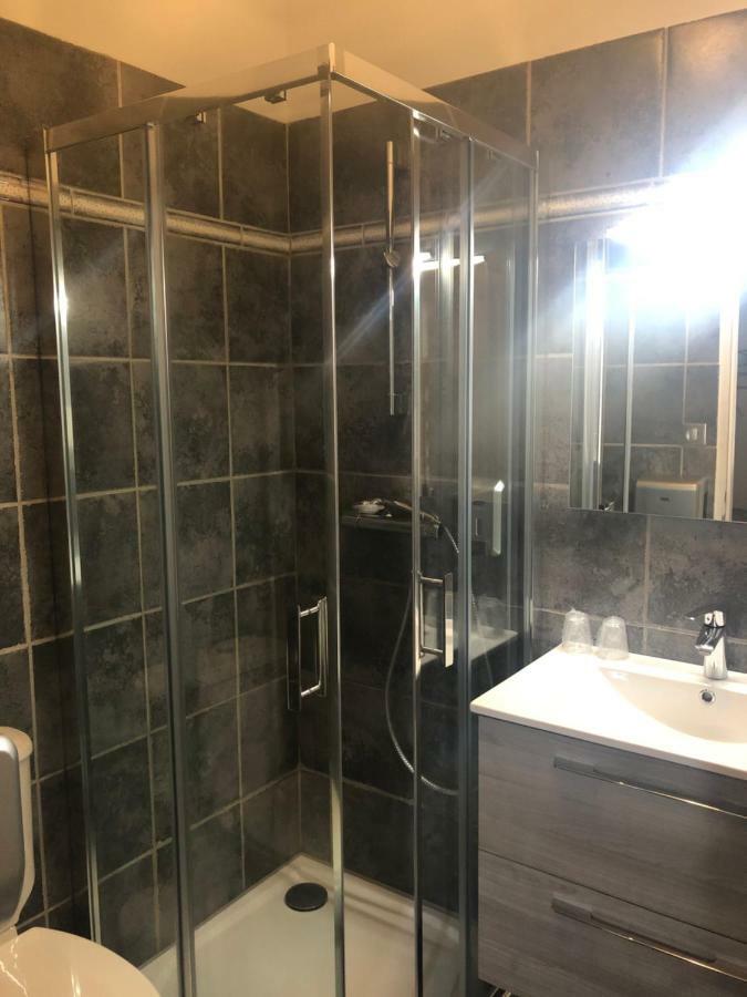 Hotel Le Lys D'Or Vauvert Ngoại thất bức ảnh